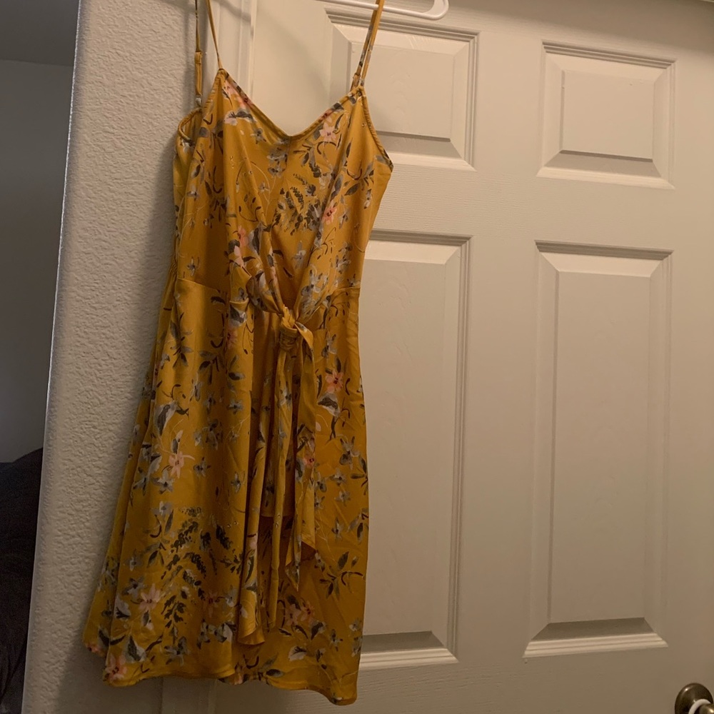 EXPRESS cute floral wrap cami